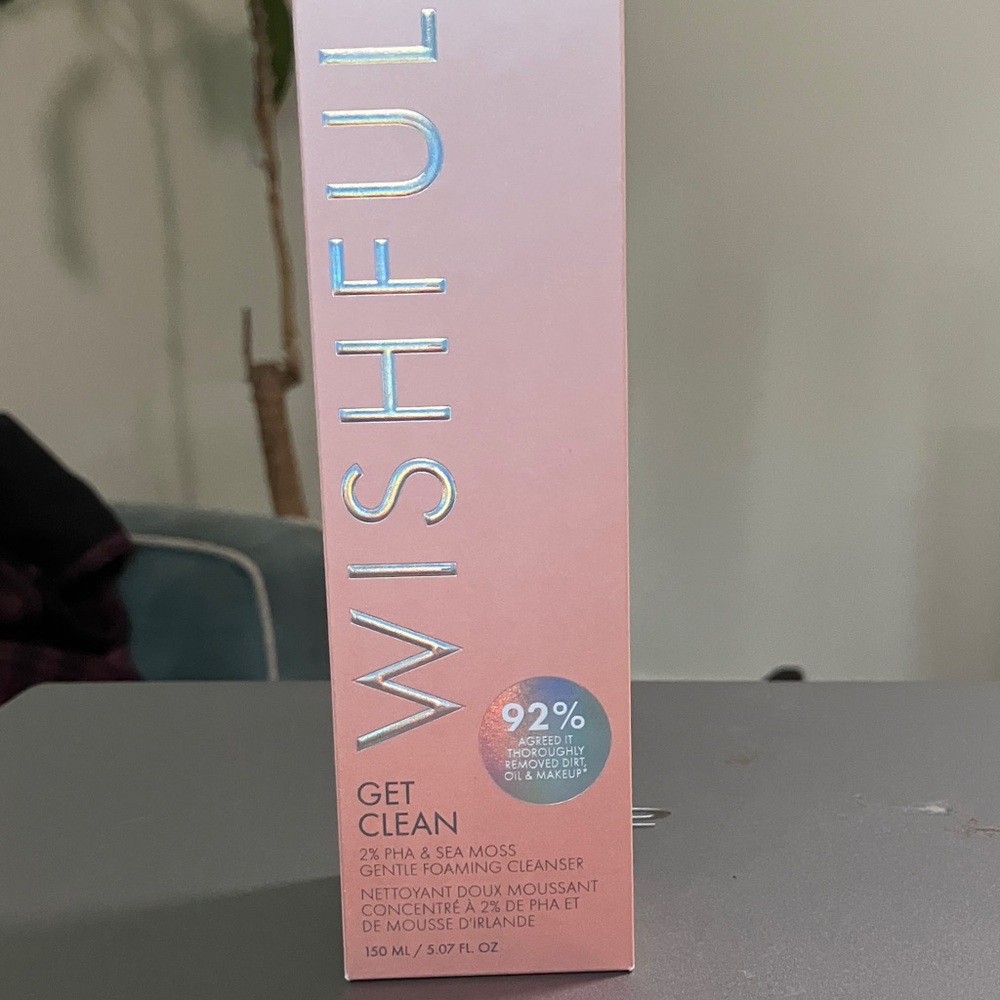 HUDA BEAUTY Wishful Get Clean Foaming Cleanser - NEW